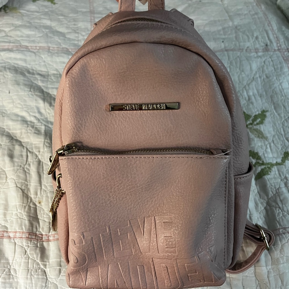 Steve Madden Pink Mini Bag with Textured Surface and Gold Hardware - Picture 2 of 3